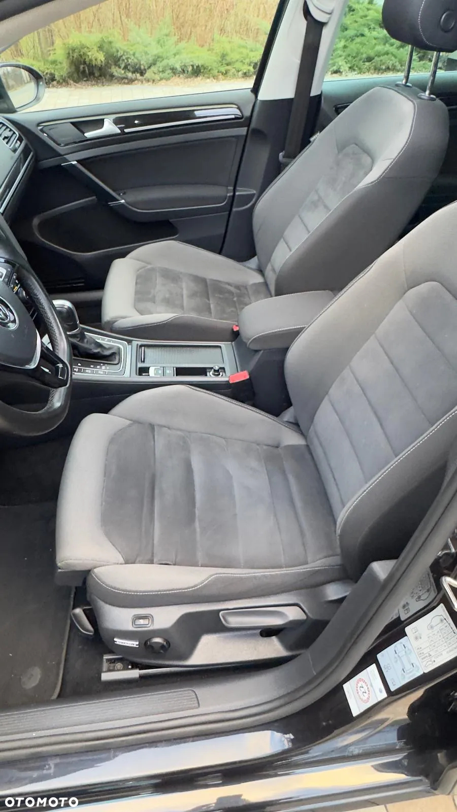 Volkswagen Golf 2.0 TDI 4Motion DSG Highline - 13