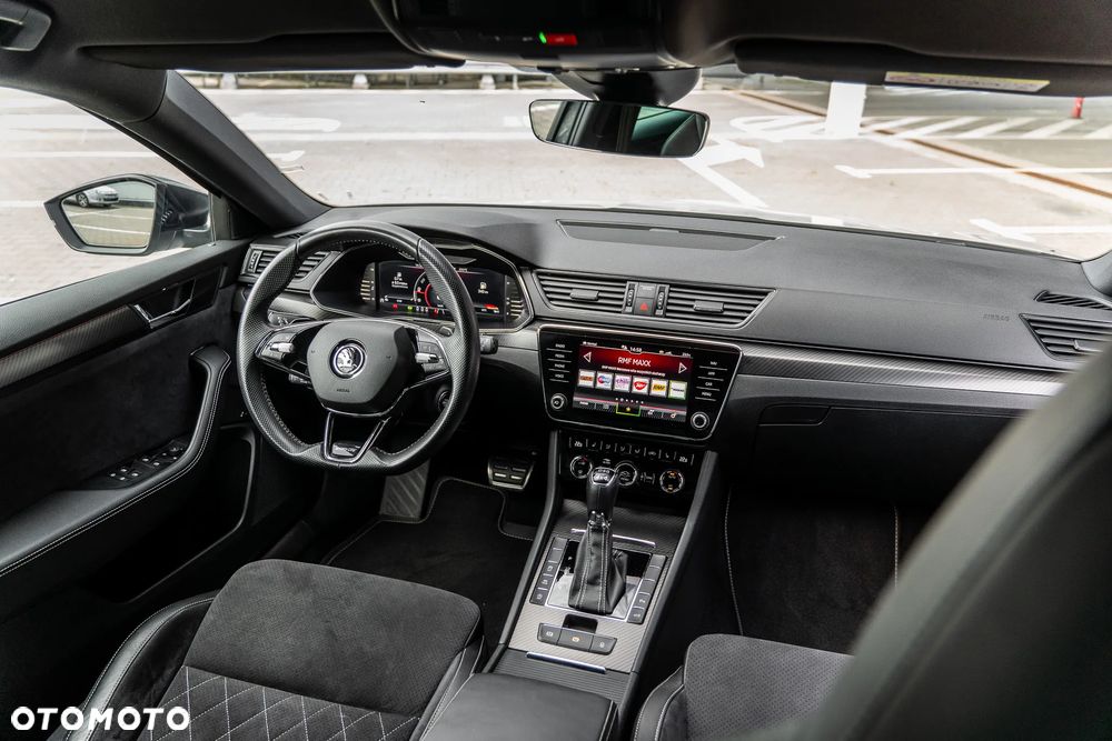 Skoda Superb Combi 2.0 TDI 4x4 DSG Sportline - 38