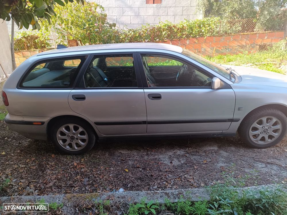 Volvo V40 Cross Country - 2