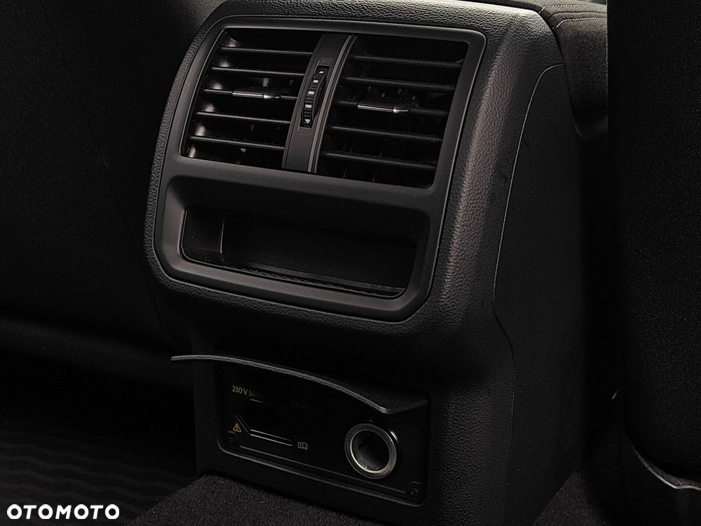 Volkswagen Passat Variant 2.0 TDI EVO Business DSG - 15