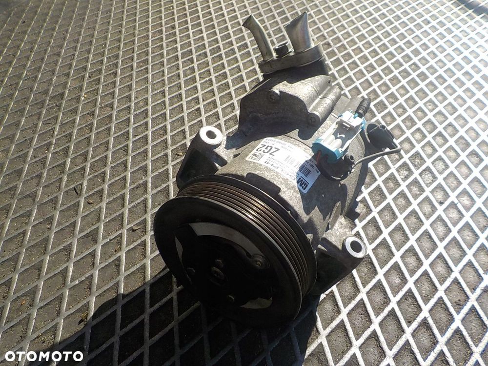 OPEL ASTRA J SPRĘŻARKA POMPA KLIMATYZACJI 13250604 ZG2 - 7