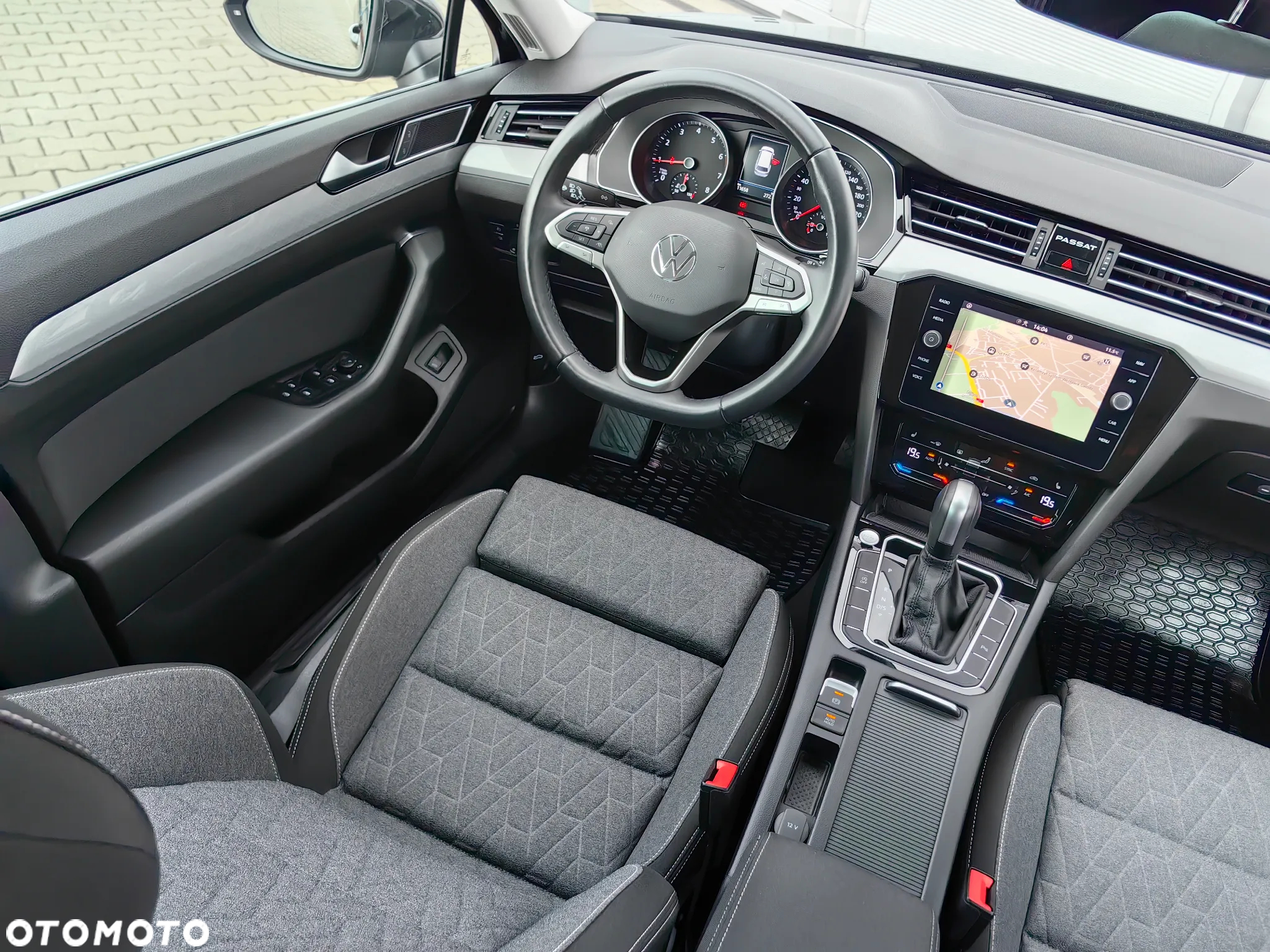 Volkswagen Passat Variant 1.5 TSI OPF DSG Highline - 9