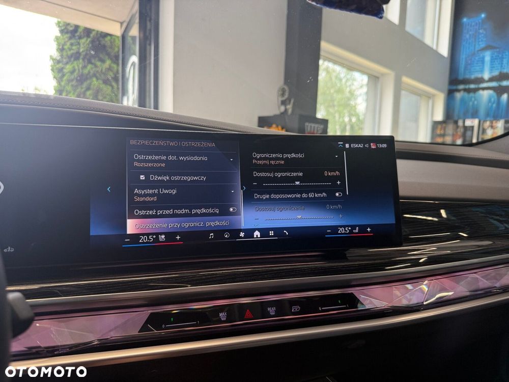 BMW Seria 7 - 34