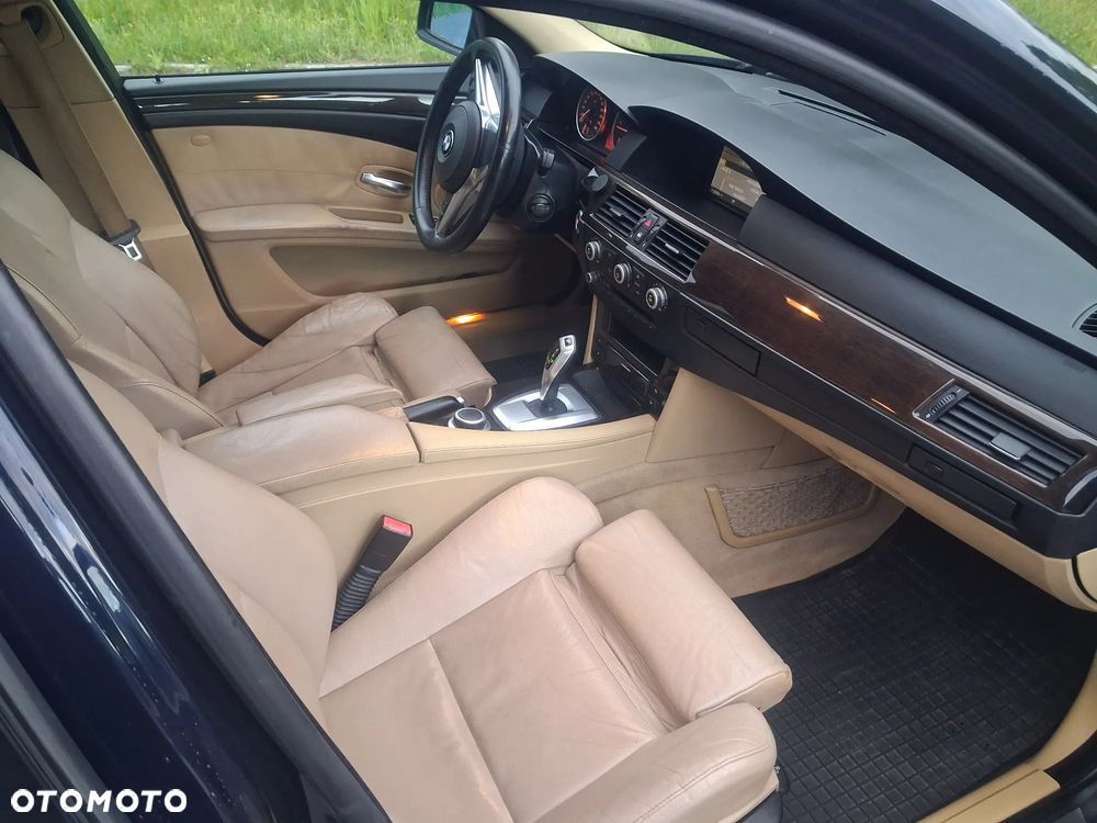 BMW Seria 5 520d - 13