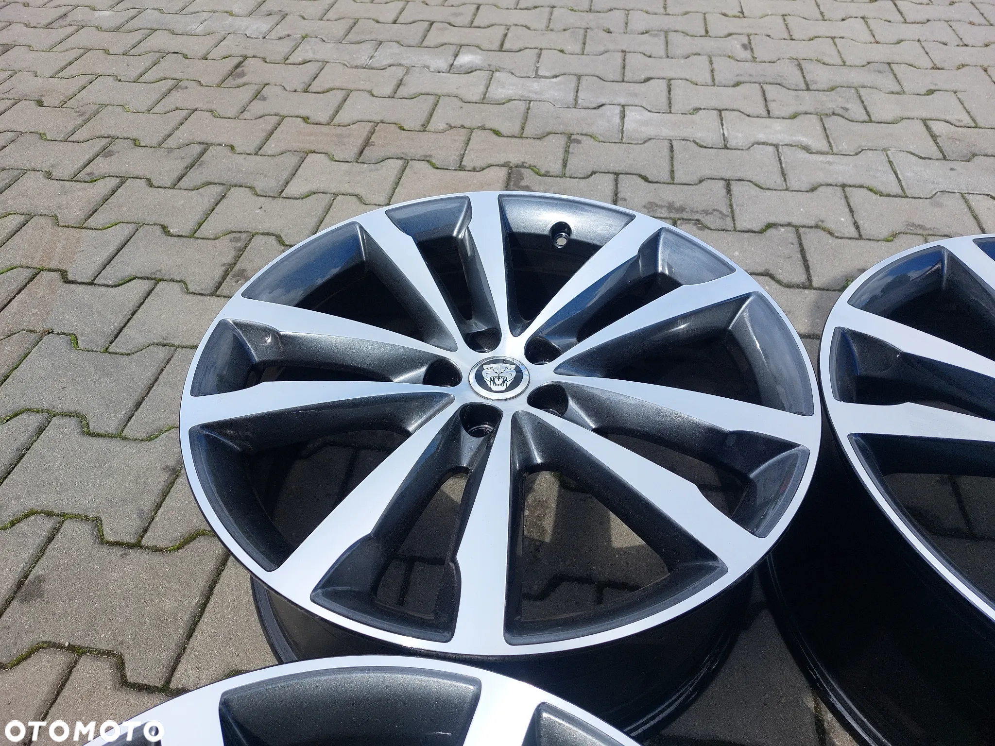 JAGUAR XF FELGI ALUMINIOWE R20 8.5J ET49 5X108 ORYGINAŁ ODŚWIEŻONE! - 5
