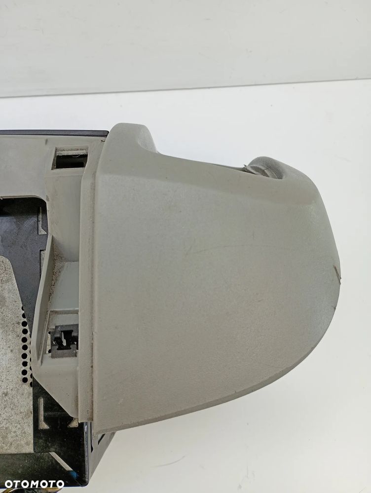 radio grundig ramka obudowa konsoli opel vivaro A - 8