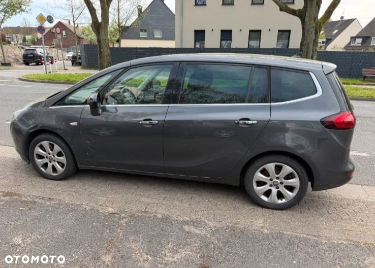 Opel Zafira - 8
