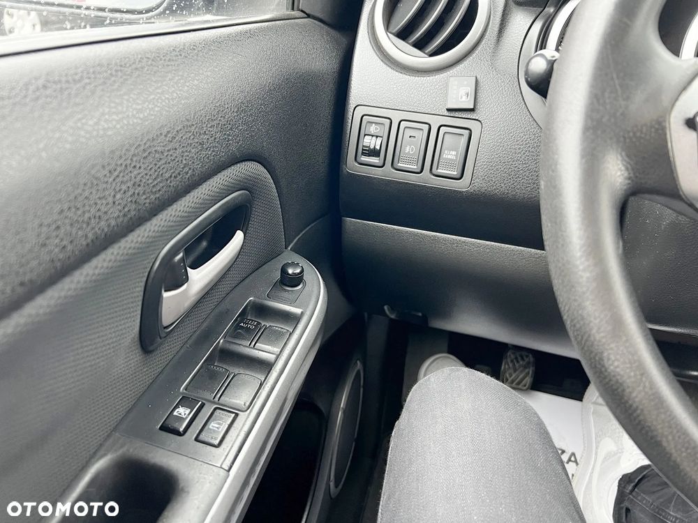 Suzuki Grand Vitara 2.0 - 19