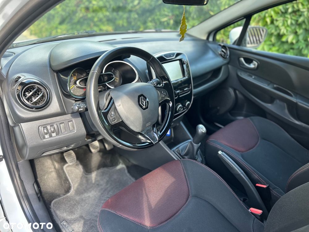 Renault Clio 1.2 16V Intens - 20