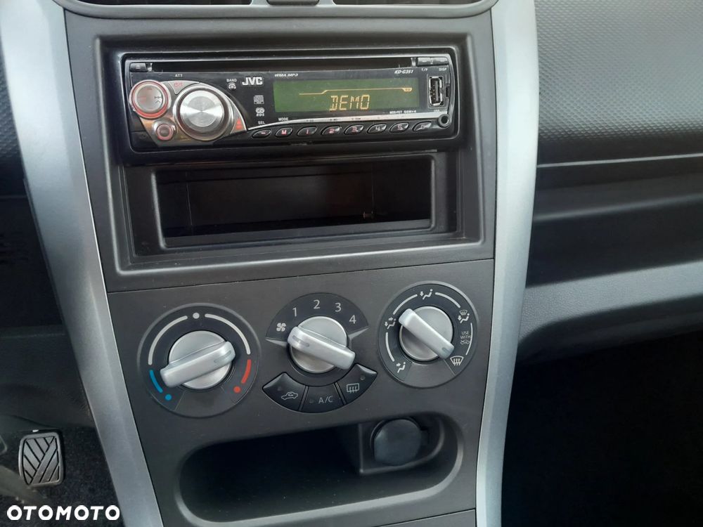 Suzuki Splash 1.0 Comfort - 12