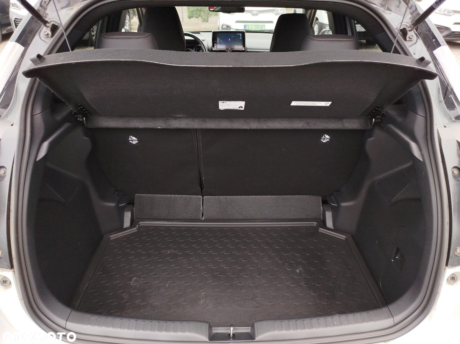 Toyota Yaris - 16