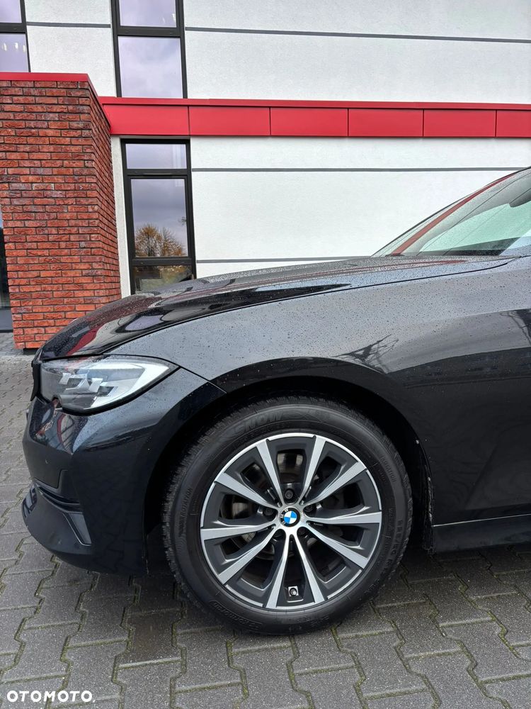BMW Seria 3 318d Touring - 4