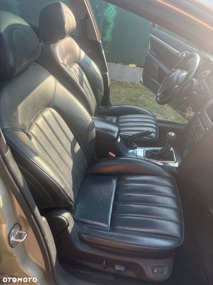 Peugeot 407 - 10