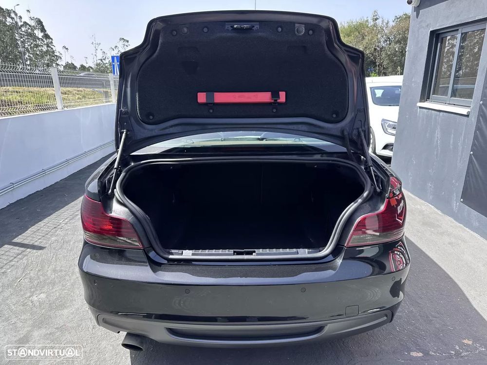 BMW 120 d Limited Edition Lifestyle c/ M Sport Pack - 17