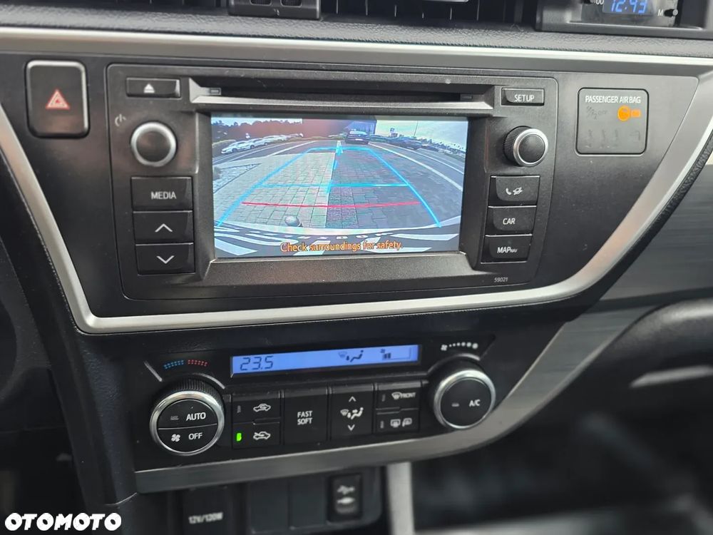 Toyota Auris 2.0 D-4D Prestige - 29