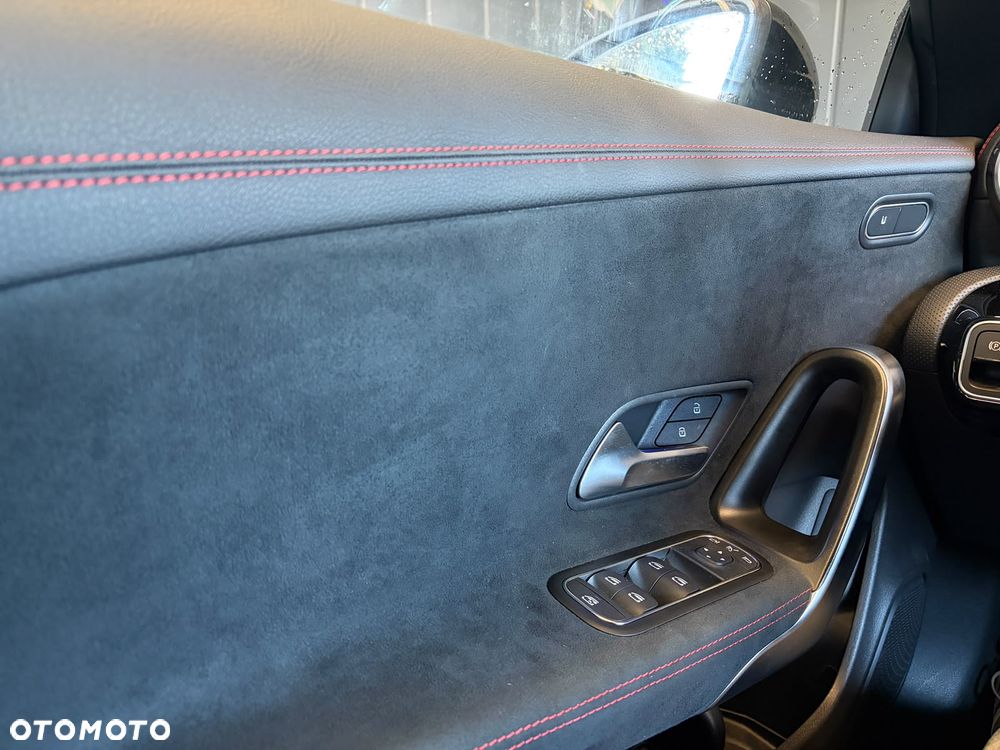 Mercedes-Benz CLA 200 AMG Line 7G-DCT - 11