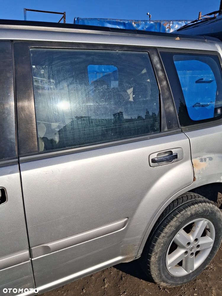 Nissan x-trail 06 drzwi lewy tyl - 2