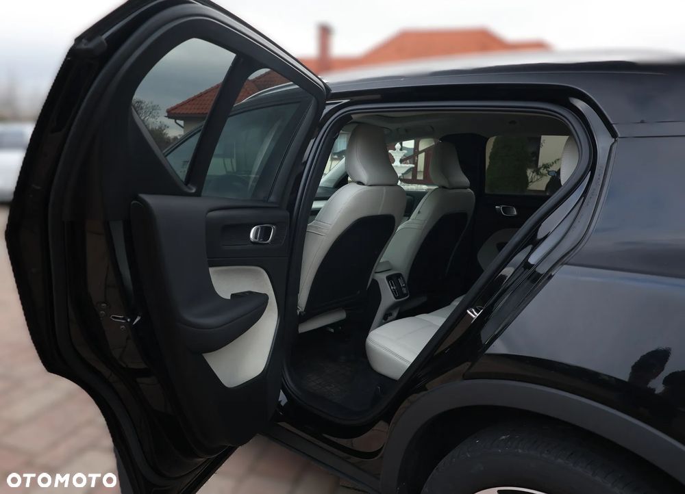 Volvo XC 40 T5 AWD Momentum - 12