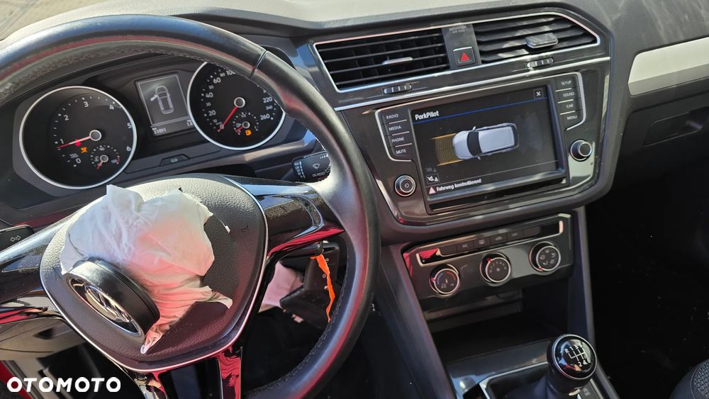 Volkswagen Tiguan - 9