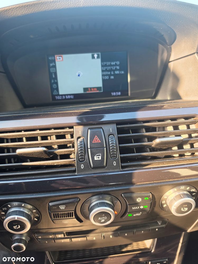 BMW Seria 5 525d Edition Exclusive - 16