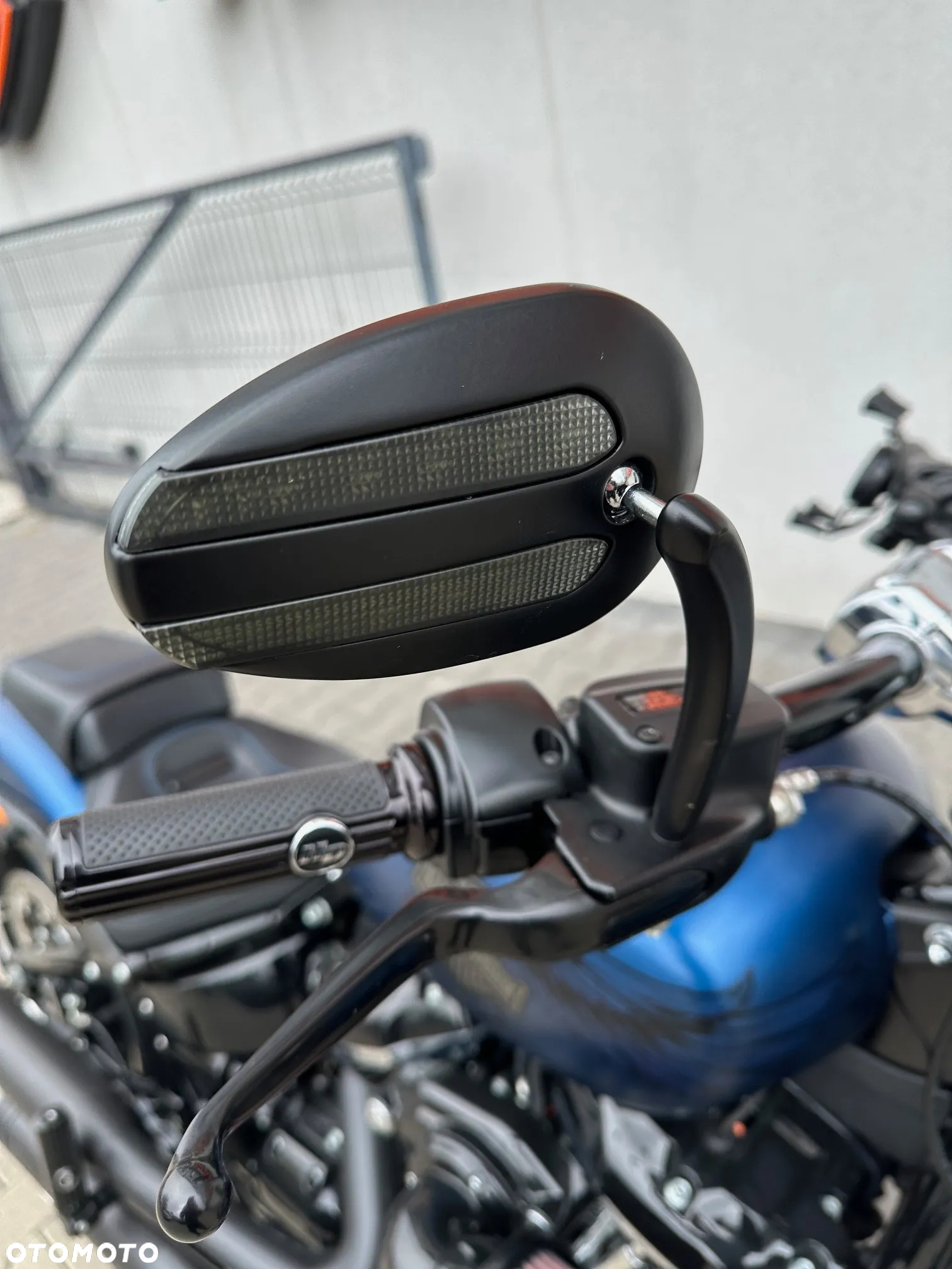 Harley-Davidson Softail Breakout - 7