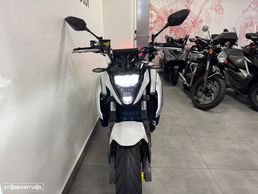 CF Moto 650NK - 4