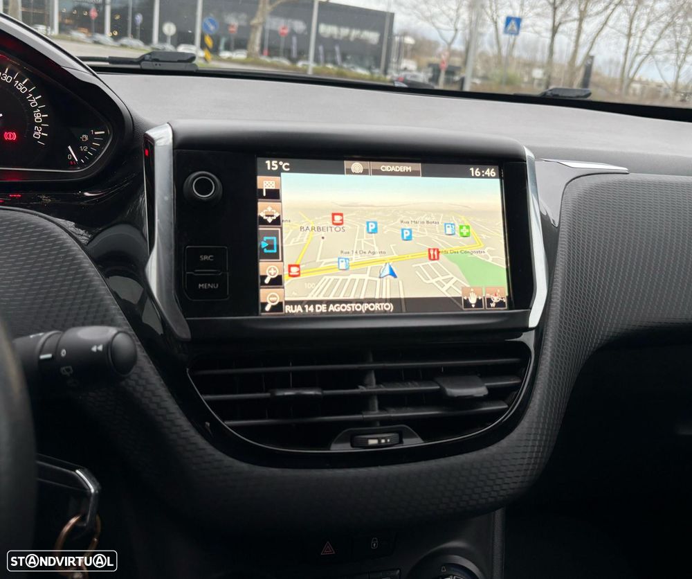 Peugeot 2008 1.2 PureTech Style - 13