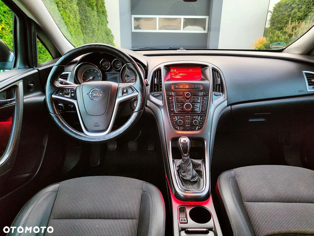 Opel Astra 1.4 Turbo - 8