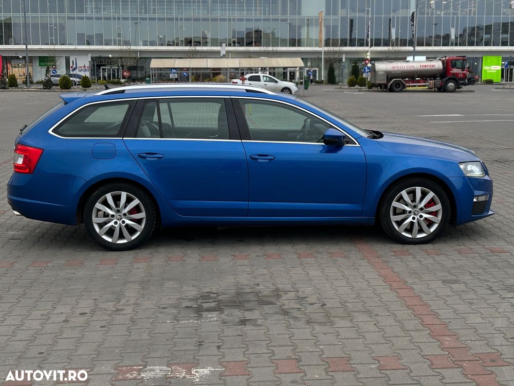 Skoda Octavia Combi 2.0 TDI RS - 5