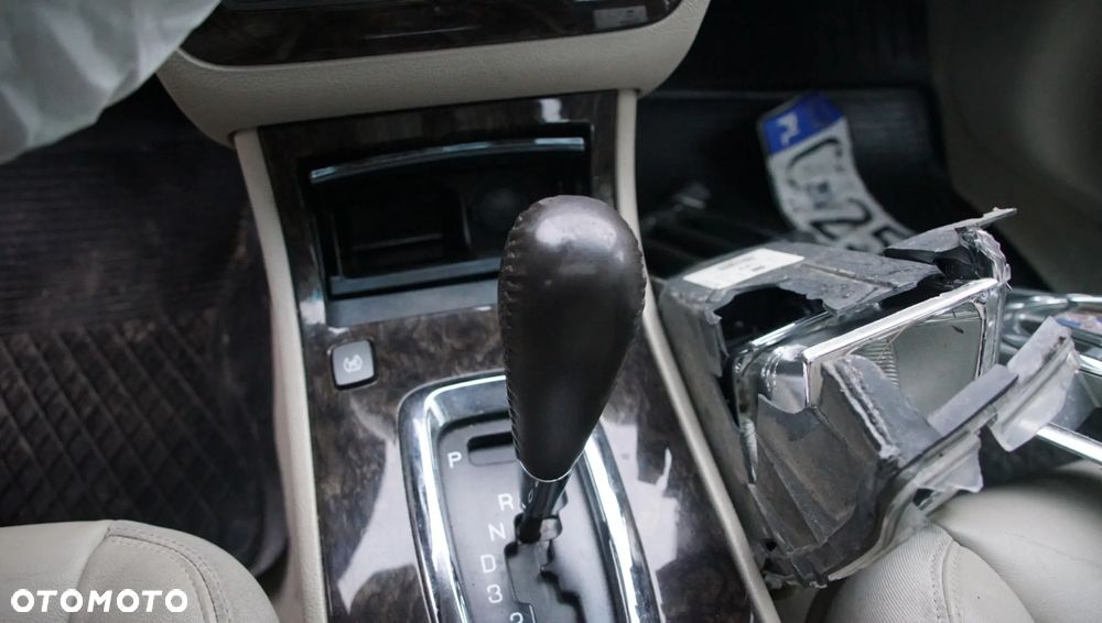 Auto na części - Cadillac DTS 4.6 V8 295 KM LD8 2008R Silnik Skrzynia Drzwi Zderzak Błotnik Lampa Lusterko Szyba Klapa Deska Kokpit Sterownik Moduł Czujnik Licznik Wyświetlacz Kierownica Panel - 14