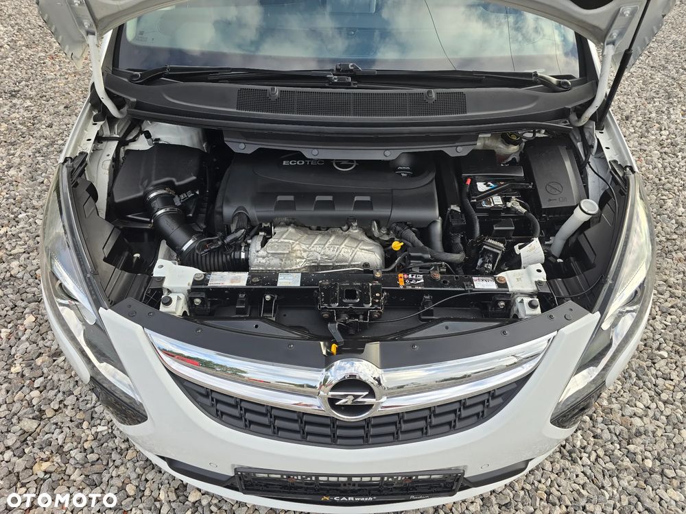 Opel Zafira - 24