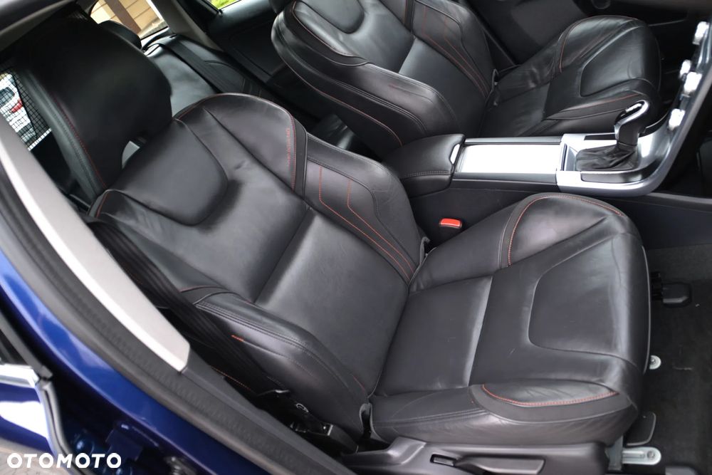 Volvo XC 60 D4 Geartronic Ocean Race - 36
