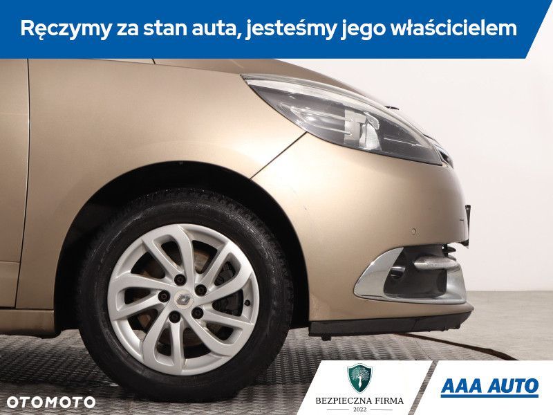 Renault Grand Scenic - 17