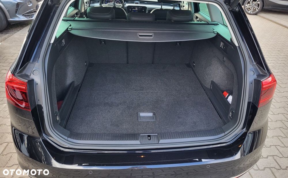Volkswagen Passat - 15