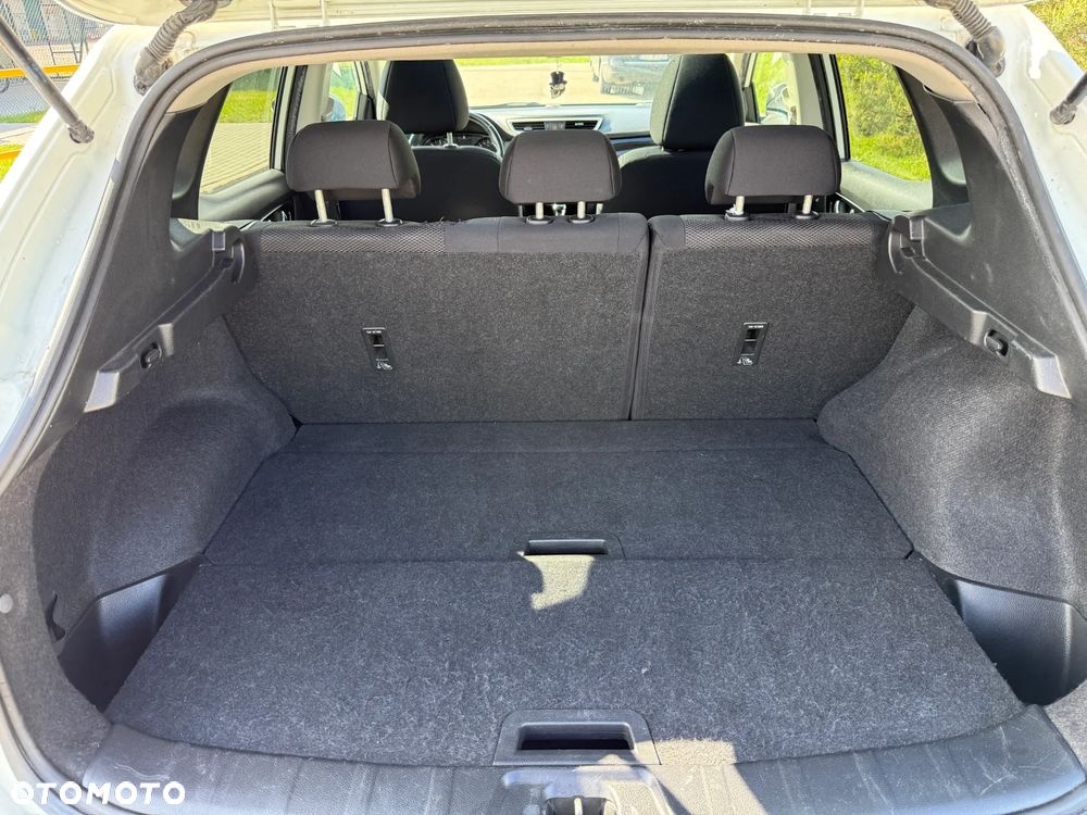 Nissan Qashqai - 10