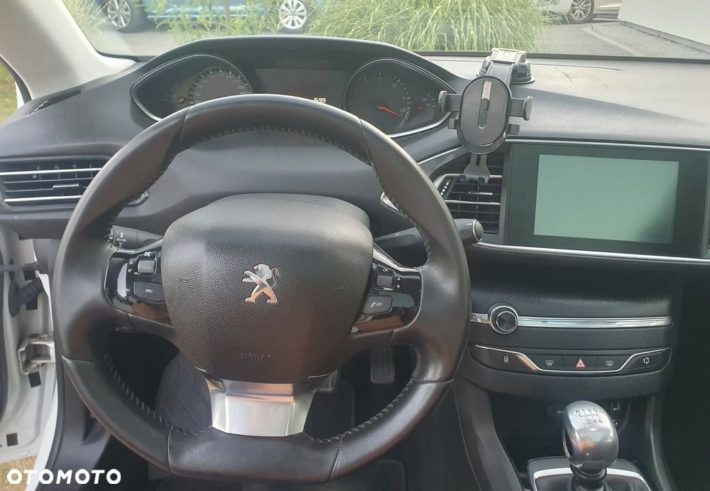 Peugeot 308 1.6 BlueHDi Allure S&S - 11