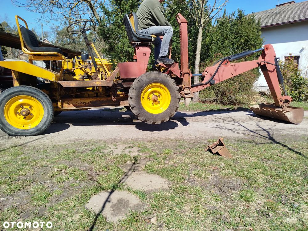 Thwaites JCB Thwaites Tusker digger Prosta Minikoparka kołowa wywrot Koliba wozidło zmienny osprzęt diesel 2 cylindry ładny stan 1,5tony 3 biegi import UE Film - 6