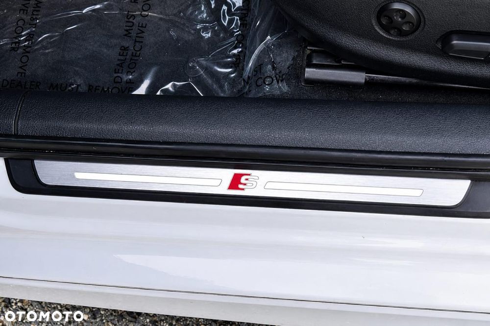 Audi S3 S tronic - 27
