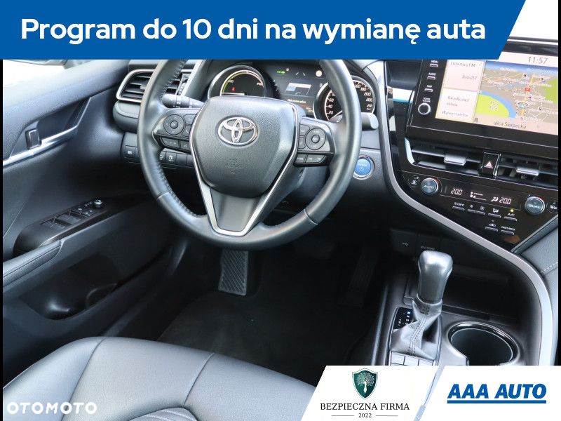 Toyota Camry - 8