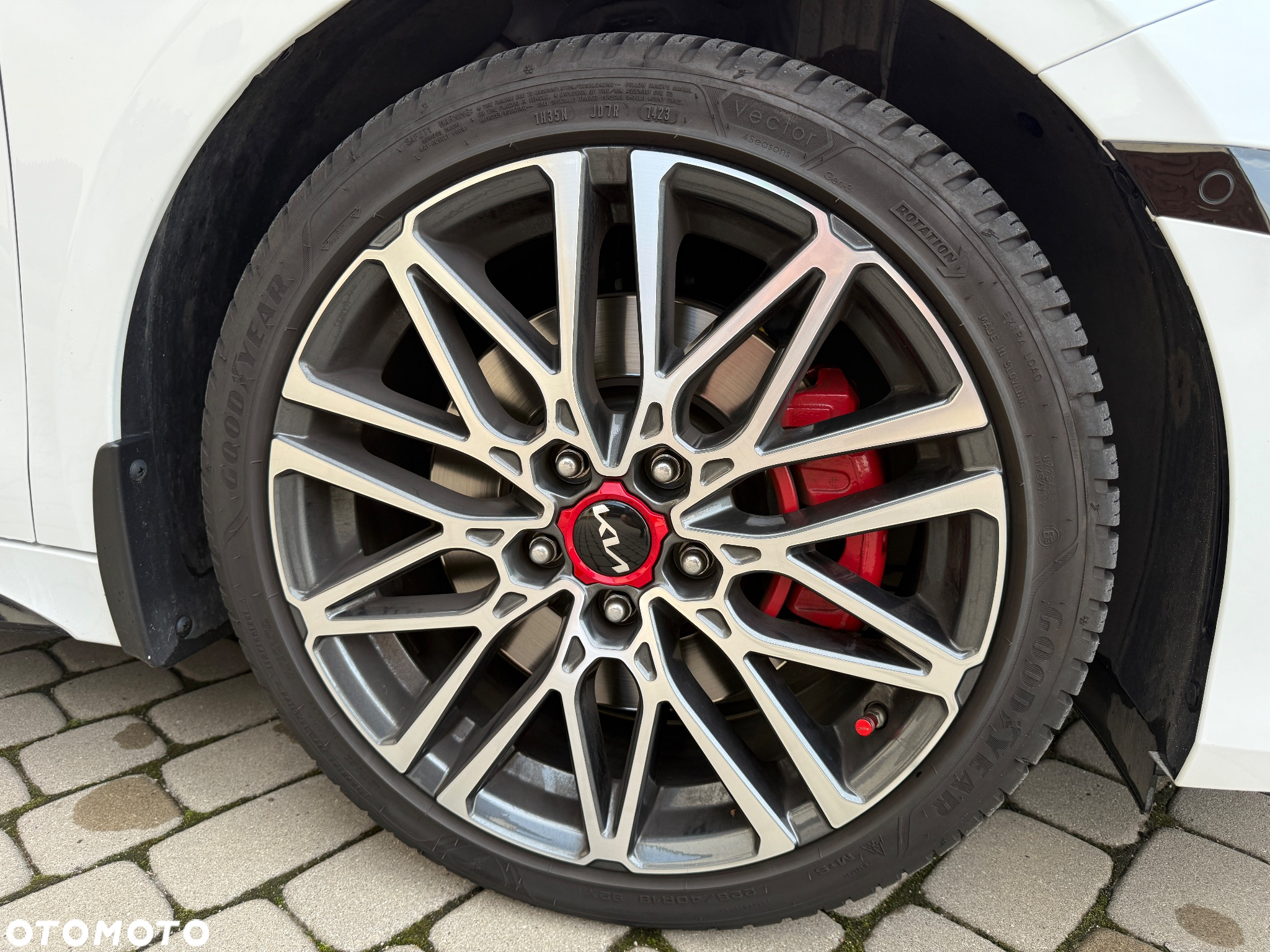 Kia ProCeed 1.6 T-GDI GT DCT - 10