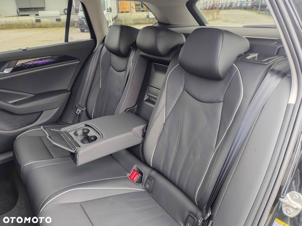 Volkswagen Passat 2.0 TDI SCR Style DSG - 24