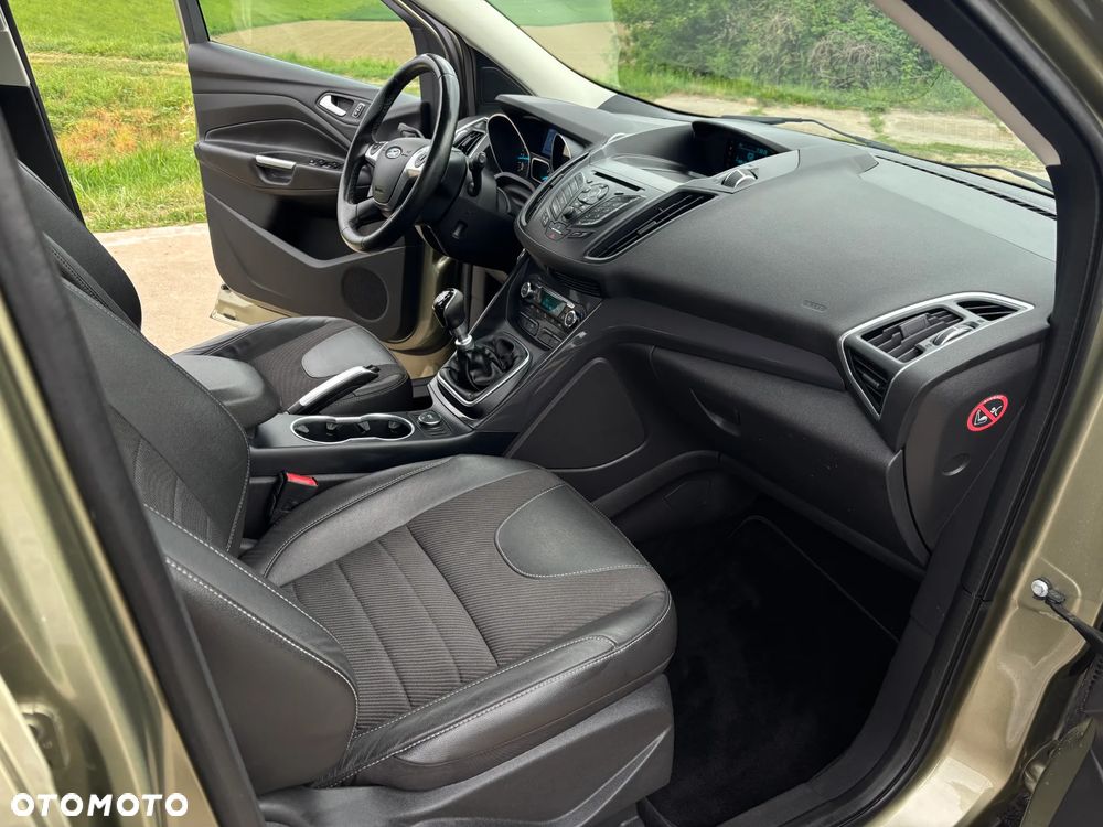 Ford Kuga 2.0 TDCi 4x4 SYNC - 17