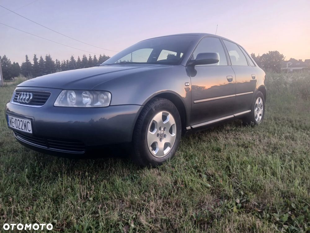 Audi A3 Sportback 1.6 Ambiente - 4
