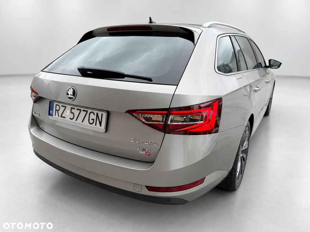 Skoda Superb 2.0 TDI SCR L&K DSG - 3