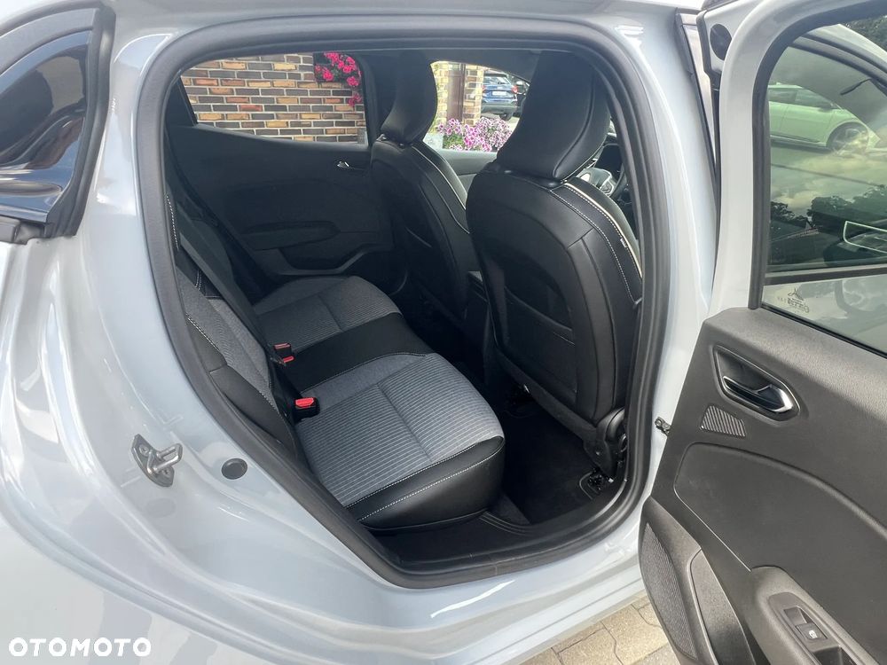 Renault Clio - 12
