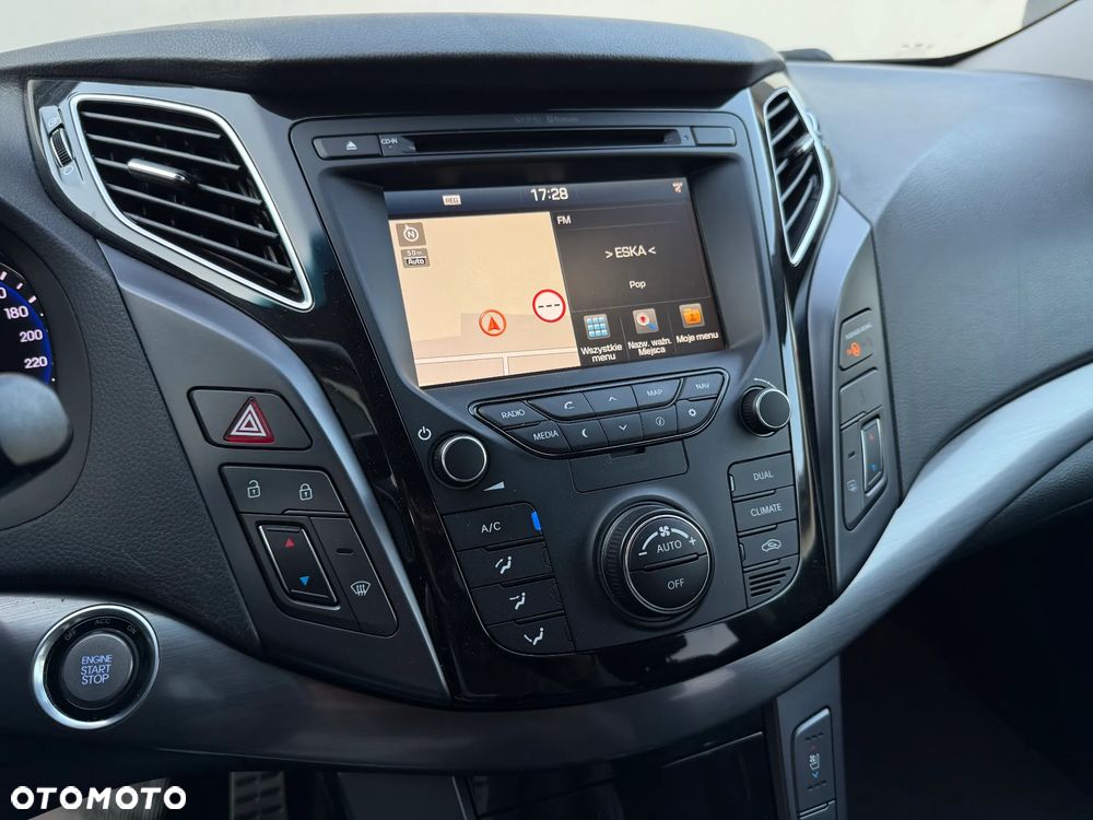 Hyundai i40 Kombi 1.7 CRDi DCT Premium - 25