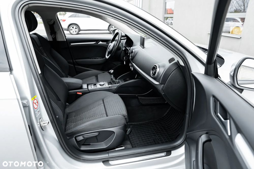 Audi A3 Sportback 1.8 TFSI Attraction - 21