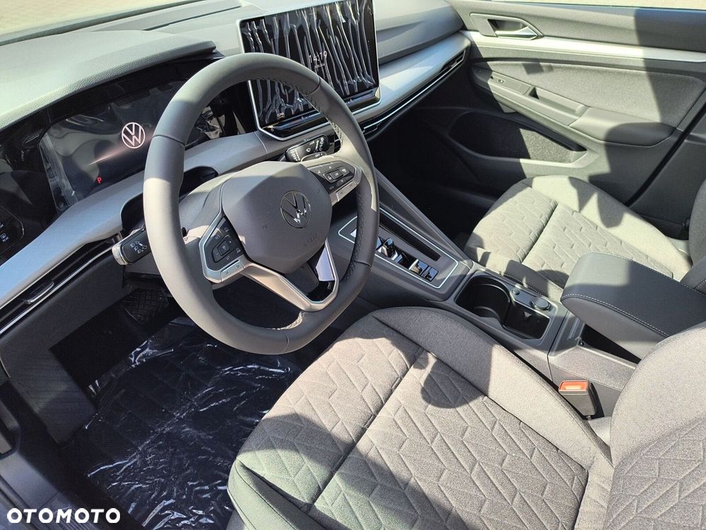 Volkswagen Golf - 11