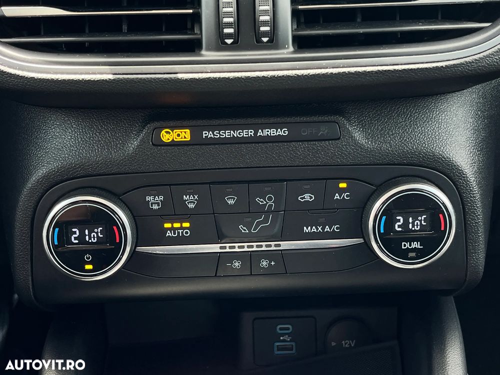 Ford Focus - 23