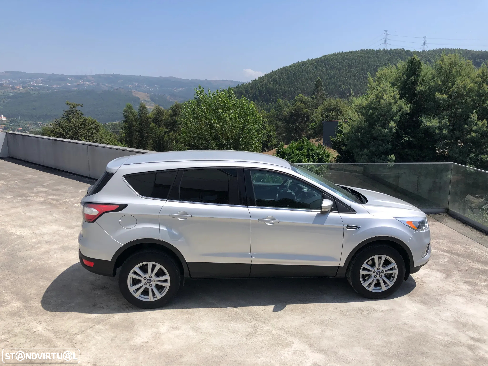 Ford Kuga 1.5 TDCi Business - 14